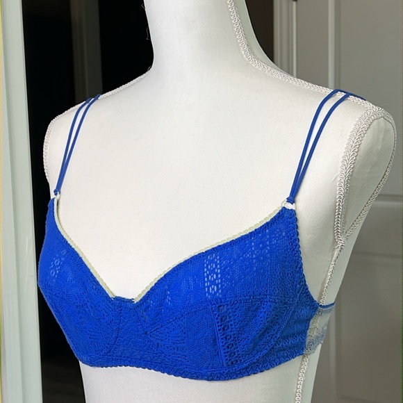 Intimately FREE PEOPLE Lace Balconette Bra Size 32C - Picture 12 of 14